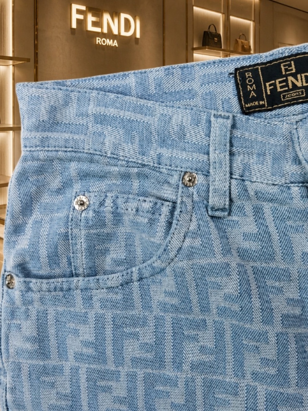Fendi Vintage 90s MONOGRAM ZUCCA Lightweight
Denim Jeans Size W28 - Picture 3 of 13